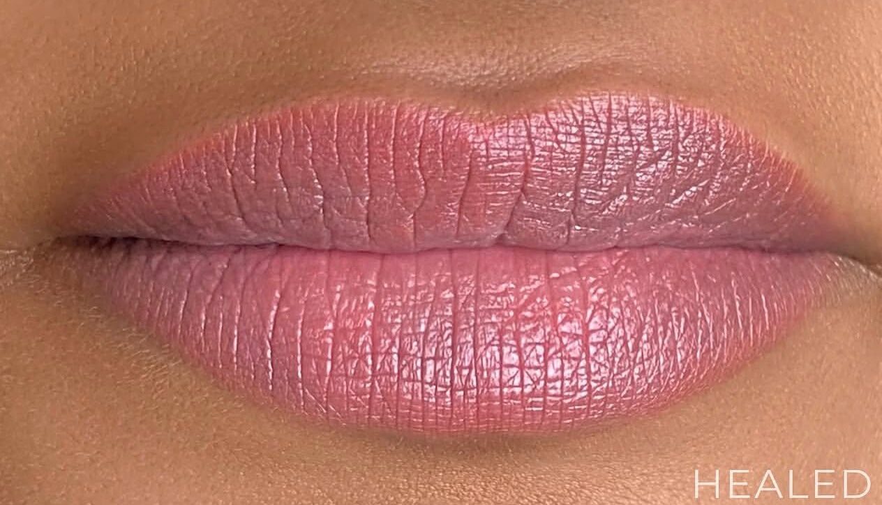 Lip neutralisation and blush treatment